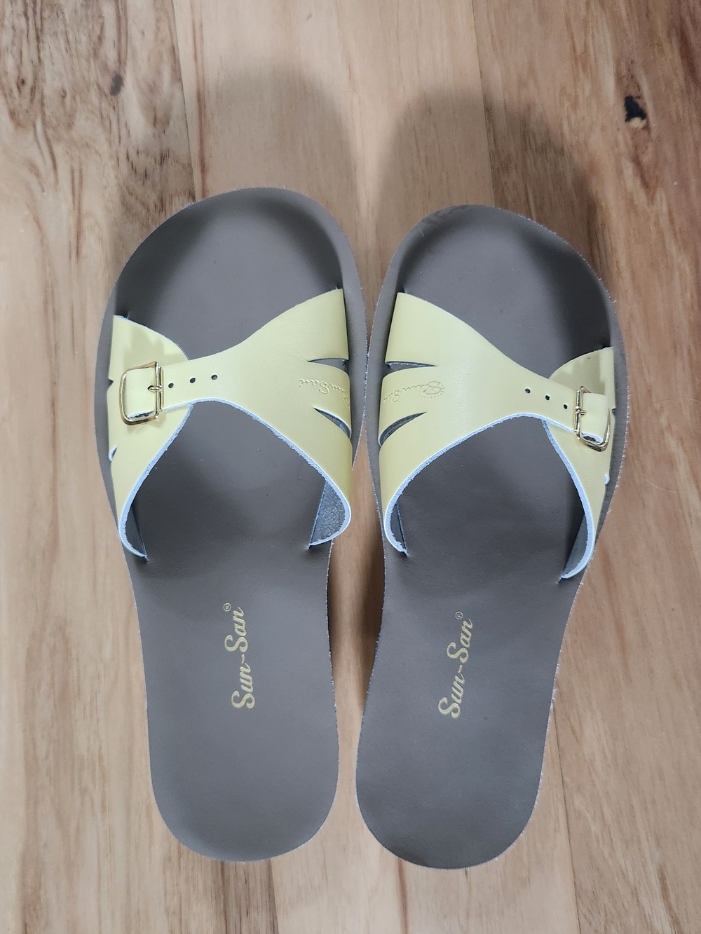 Sun-San Pale Yellow Buckle Slide Sandals for Women